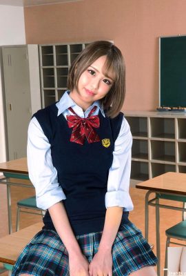 (کاشینو آنا) به طور غیرمنتظره ای، جی کی هوتی مو کوتاه، لذت نفوذ دهانی در مدرسه را دوست دارد (20P)