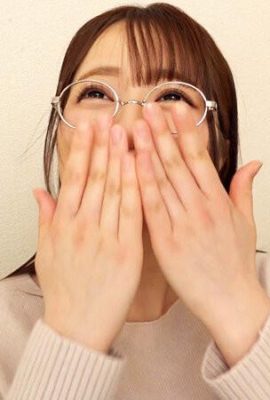 (ویدئو) یک دختر ساده با عینک از فوکویی با سینه های بزرگ در کلاس گنج ملی یک معجزه است. آه، پس… (19P)