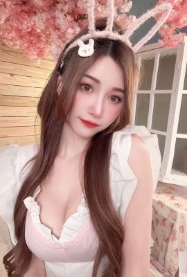بهترین دختر “نینا ژانگ ژانگ” بدنی گرم و پوست روشن دارد و تصویر بسیار چشم نواز است (10P)