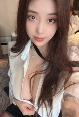 (مجموعه آنلاین) دختر رفاه Naiwen “Secretary Uniform Temptation” VIP Exclusive (26P)