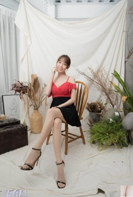 (فصل اضافی در مورد پاهای زیبا) مدل زیبایی پا دراز Cai Yixin و Chen Qiaowen دارای پاهای زیبا با کفش پاشنه بلند (27P) هستند.