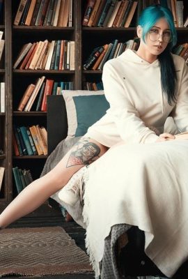 (Suicide Girls) 07 اوت 2023 – Frutella – Midnight Library (42P)