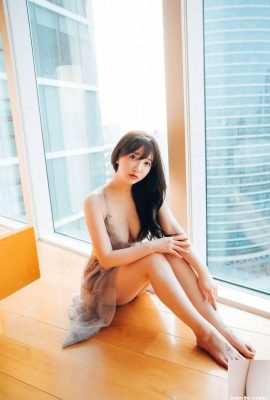 عکس های خصوصی جسورانه و واضح از مدل خالکوبی شده کره ای زیبای Sun Lele (41P)