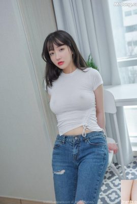 مدل دختر زیبای چاق کره ای عکس اغوا کننده ای را روی مبل فاش کرد – Son Ye Eun (31P)