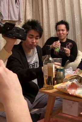 (GIF) آمی توکوناگا عضو خنده دارترین باشگاه تنیس ژاپن در خانه یک دانشجوی زن سینه بزرگ در حال نوشیدن و سکس فوری (17P)