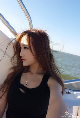 (مشهور اینترنتی Weibo) مدل سکسی Sun Yuwei (43P)