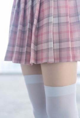 (خرگوش با فیلم بازی می کند) – دامن Playful Pink Plaid (41p)