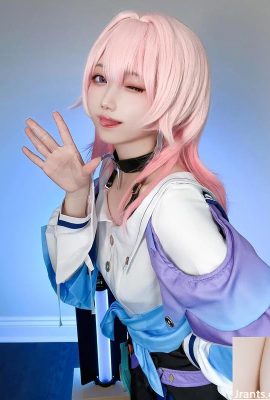 آثار هنری فوق العاده محبوب Coser “Aya” Walking (10p)