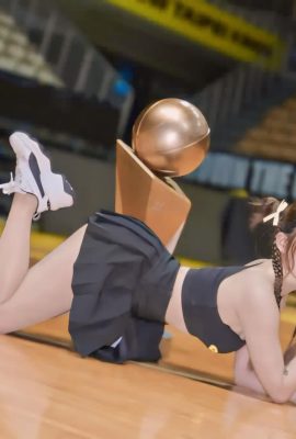 Cheerleader “Tingting Sunny” در هر زاویه ای عالی است (10p)