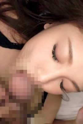 یک کار یک پرستار ، یک زن زیبا است که می تواند با نوک سینه های محکم و Big Botts راحت فریاد بزند.