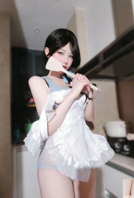 (مجموعه آنلاین) Heroine K – Fantia مشترک در مه 2024 (129p)