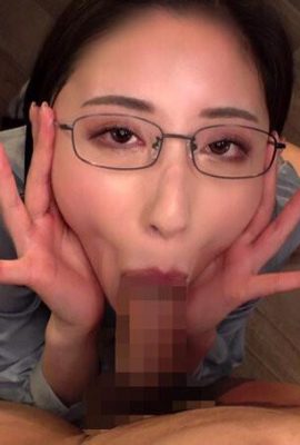کیتانو مینا: کیتانو جدی و فروتنانه به دیک نگاه می کند و کلمات lewd را رها می کند … (21p)