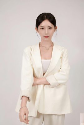 “Hedy Dai” زیبایی ظریف پوست شفاف و لطیف را نشان می دهد (10p)