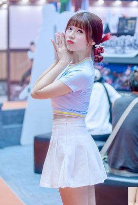 “Yu Xiaowen” داغ ، چاق و پر از وسوسه است (10p)