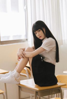 «وانگ یی‌تینگ» دارای ویژگی‌های صورت شیرین و هیکلی مهلک است که باعث می‌شود ضربان قلب او از کنترل خارج شود (10P)